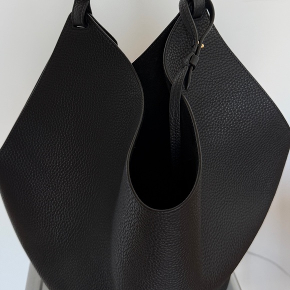 KHAITE LOTUS TEXTURED MED TOTE - Picture 5 of 6